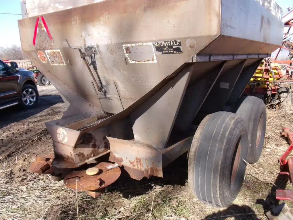 Tyler 6 Ton Spreader - Fertilizer